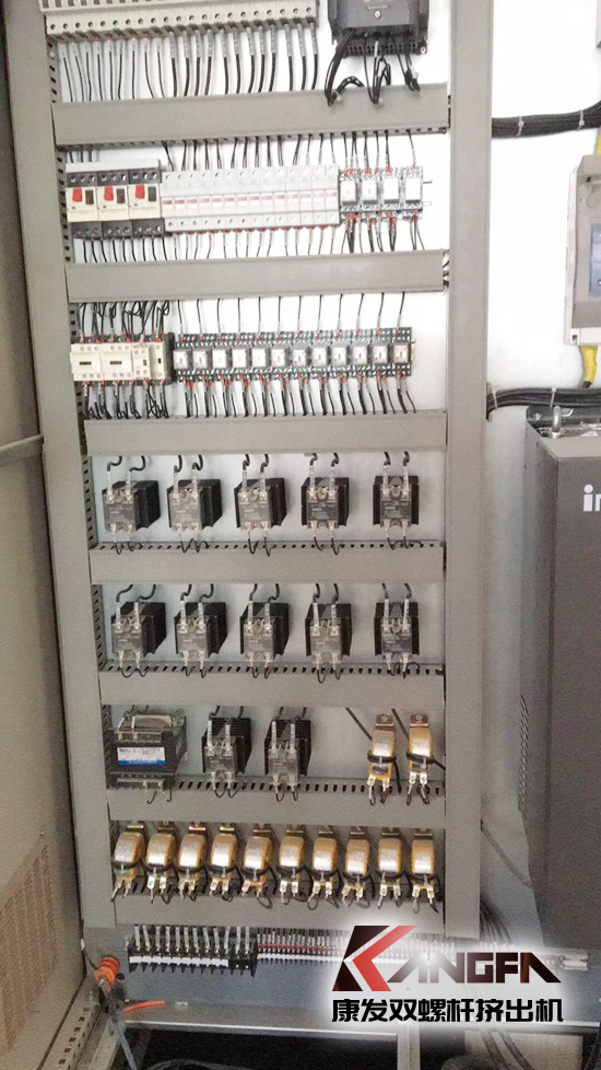 康發雙螺桿擠出機調試設備