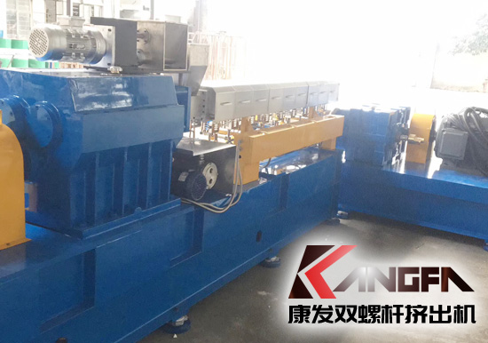 性價比更勝一籌的全新一代康發sjsh系列雙螺桿混煉擠出機。