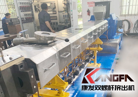 橡塑機械、橡塑原材料及化工助劑、輔助加工設(shè)備等行業(yè)盛會。2019深圳國際橡塑工業(yè)展（9月23-25日）。國內(nèi)外雙螺桿擠出機、橡塑行業(yè)上下游企業(yè)拓展市場的絕佳選擇！