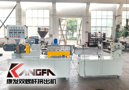 同向旋轉(zhuǎn)雙螺桿擠出機開發(fā)研制的重要目標(biāo)，最主要的即是如何提升生產(chǎn)效率？通常情況可以通過提升螺桿轉(zhuǎn)速、增強塑化及混合能力等途徑來實現(xiàn)。