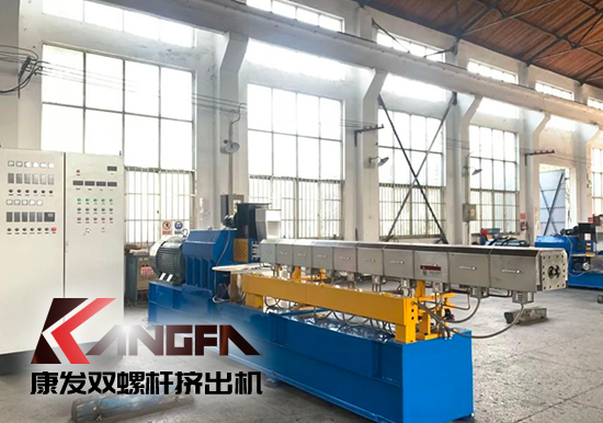 抗高溫戰酷暑，掀起生產熱潮——康發雙螺桿擠出機生產車間高溫“烤”驗不服“暑”