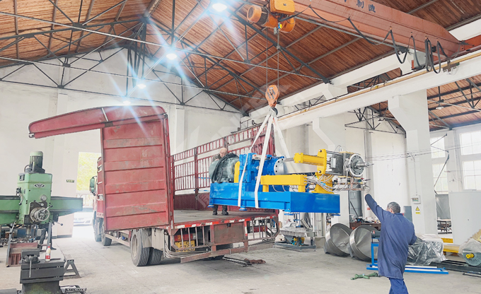 JSH-75/180雙階式擠出機組系列發貨