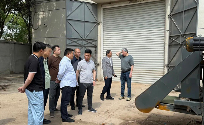 中石化相關公司、康發雙螺桿擠出機與新疆鵬安能源科技有限責任就關于廢塑料分選技術合作洽談