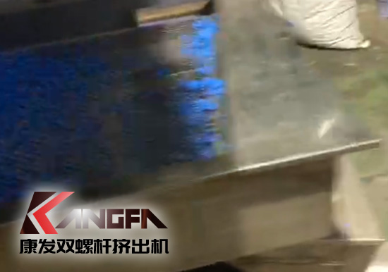 JSH-75/180雙階式(雙/單螺桿)擠出機(jī)電纜料生產(chǎn)線,產(chǎn)量達(dá)1小時(shí)/t